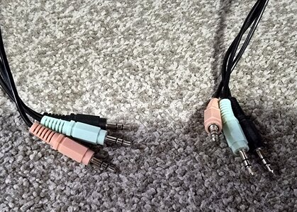 The cables that came with the Logitech Z906 (that I need to replace)