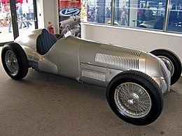 260px-Mercedes-Benz_W_125_Donington.jpg