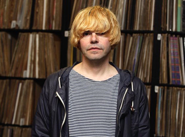 tim-burgess-record-store-day-manchester-2014-3-1395345034-view-0.jpg