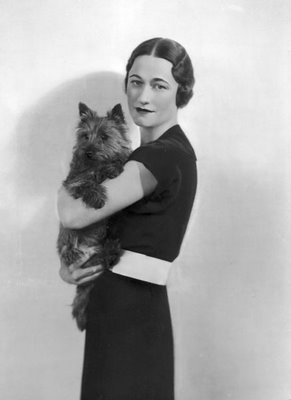 Wallis-Simpson-with-her-Dog-716101.jpg