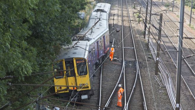 _91176783_sbna_trainderailment2.jpg