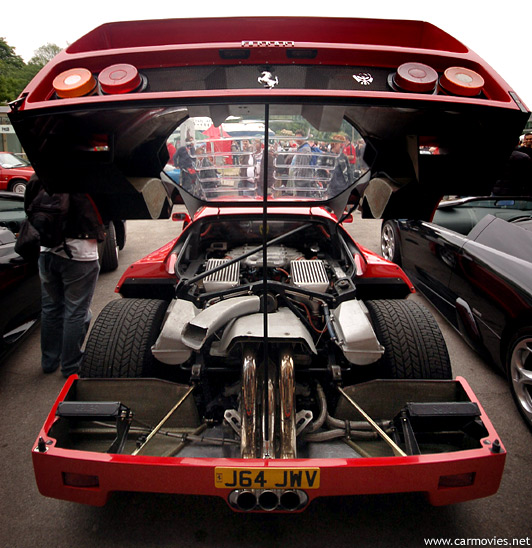 bai07-ferrari-f40-engine2-30278.jpg